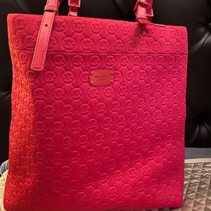 Michael Kors Red Jet Set Tote Style